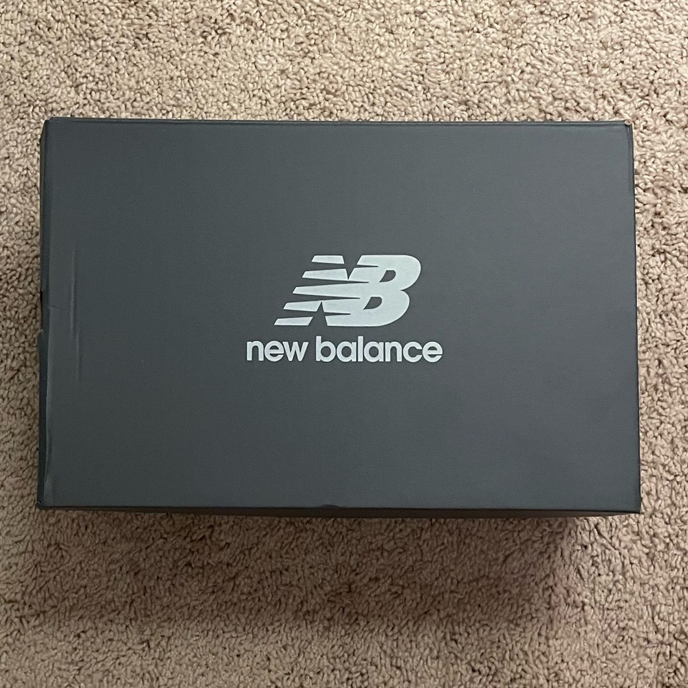 🔺#A~EMPTY BOX🔺#A NEW BALANCE  “UNISEX” SNEAKER BOX🔺‼️ NO Sneakers Included ‼️